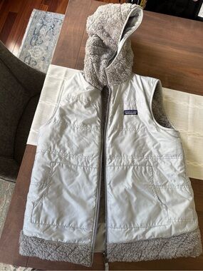Women’s Patagonia Light Gray Sherpa Hooded Vest